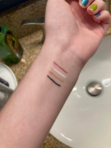 On-The-Go 4-in-1 Beauty Pen